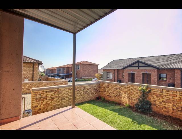 2 BEDROOM DUPLEX RENTED IN WILGEHEUWEL